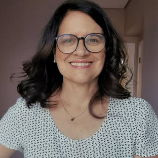 Lilia Saben&ccedil;a de Oliveira &mdash; aromaterapeuta e HeartMath Certified Mentor em S&atilde;o Paulo